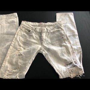 Super distressed Jbrand zombie jeans size 25